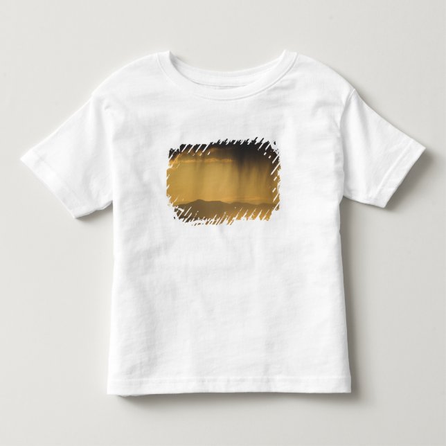 Camiseta Vista para colinas sucessivas ao longo do (Frente)