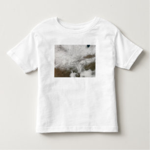 Camiseta Vista por satélite de uma forte tempestade de inve
