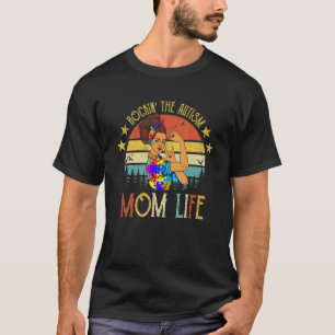 Camiseta Vivendo a Vida de Mãe Autista Apoio ao Autismo Puz