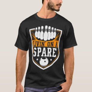 Camiseta Vivendo Em Um Pouco - Um Presente De Boliche Engra