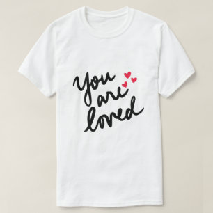 Camiseta Você É Amado – Tipografia de Afirmação