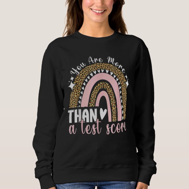 Camiseta Você É Mais Do Que Um Teste De Ponta Do Arco-Íris  (Frente)