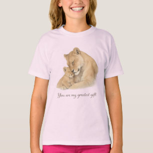 Camiseta Você É Meu Maior Presente – Leoa e Filhote Ilustr