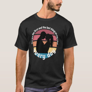 Camiseta Você é o primeiro e último romântico da silhueta