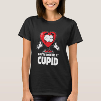 Camiseta Você Está Olhando Para Cupido Meninos Bonitos Feli