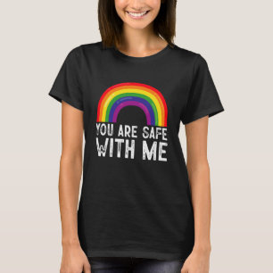 Camiseta Você Está Seguro Comigo Mês do Orgulho LGBTQ Arco-