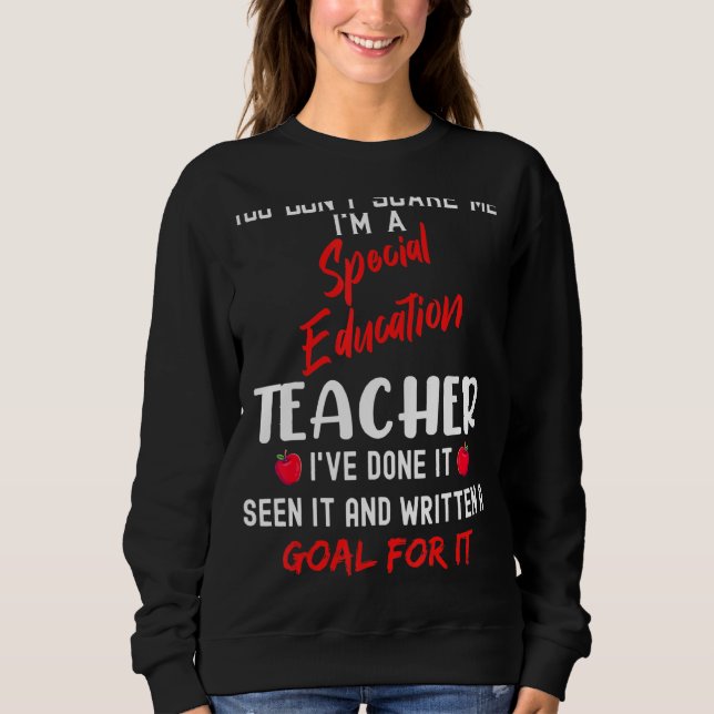 Camiseta Você não me assusta Eu sou um professor de educaçã (Frente)