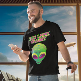 Camiseta Você Parece Um Gráfico Colorido De Alienígenas
