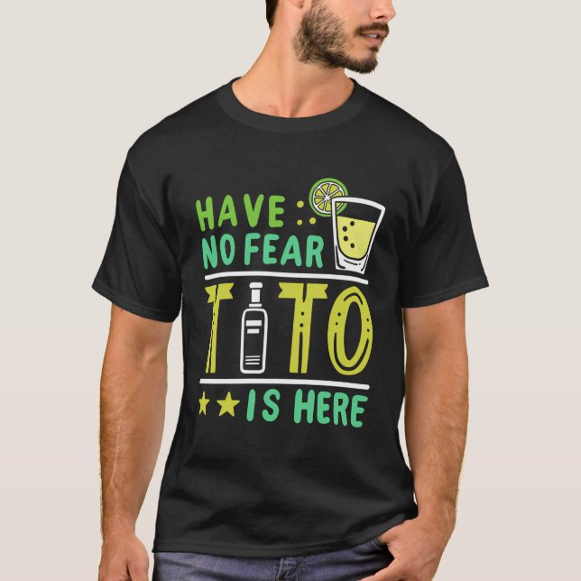Camiseta Vodka Tito Está Aqui (Frente)