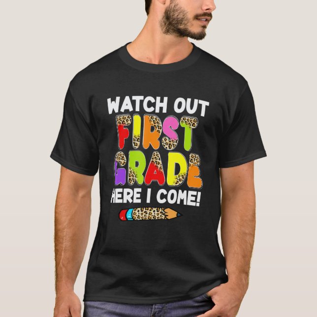 Camiseta Voltar às Escolas Relógio do Primeiro Dia Cuidado  (Frente)