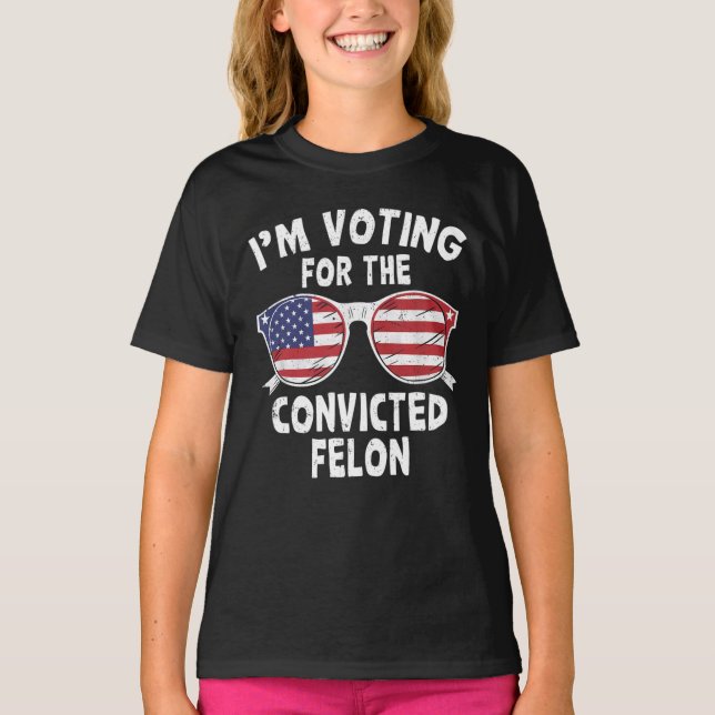 Camiseta Voto A Favor Do Condenado Felon Funny Trump 2024 (Frente)