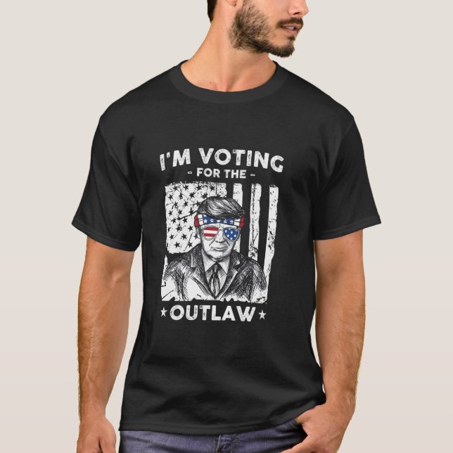 Camiseta Voto a favor do Outlaw Trump American Flag Sung (Frente)