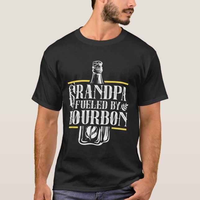 Camiseta Vovô Alimentado Por Bebidas Bourbon Bebidas Bebend (Frente)