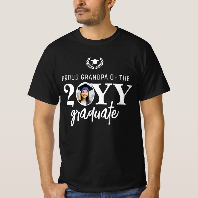 Camiseta Vovô Moderno Personalizado Orgulhoso da Família Fo (Frente)