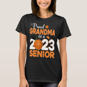 Camiseta Vovó Orgulhosa De Um Graduado De Basquete De 2023