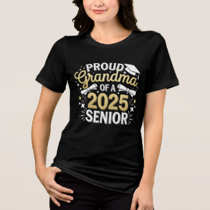 Camiseta Vovó Orgulhosa De Um Ouro De Graduação De Formando