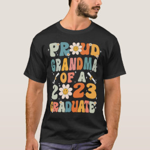 Camiseta Vovó Orgulhosa De Uma Classe De Graduado 2023