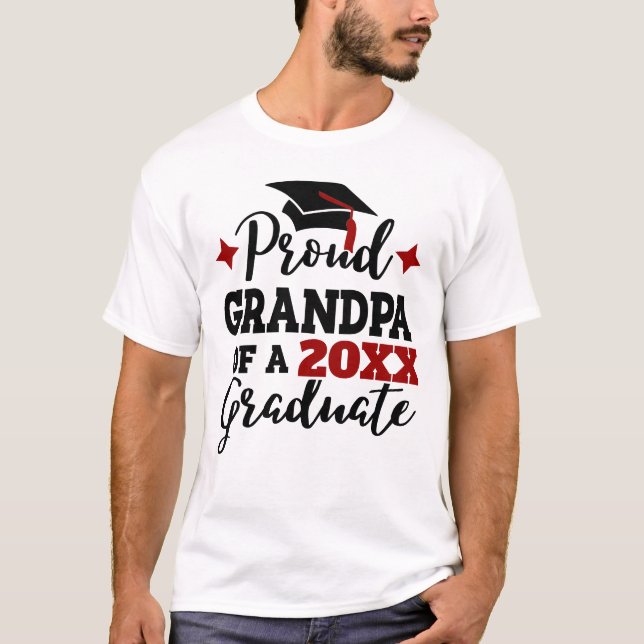 Camiseta Vovô orgulhoso do boné vermelho formando 2022 (Frente)