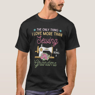 Camiseta Vovó Sendo Vovó Costurando