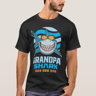 Camiseta Vovô Tubarão. Doo Doo Doo Gift