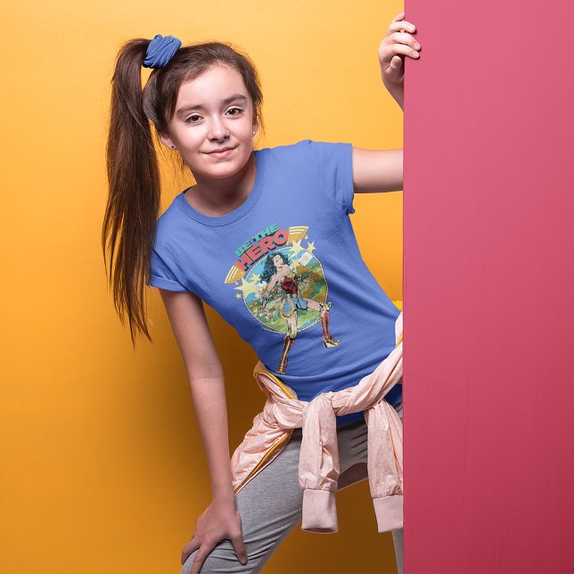 Camiseta W84 | Themyscira Mulher Maravilha Retrô (Kid wearing tshirt)