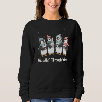 Camiseta Waddlin’ Through Winter – Penguin Friends