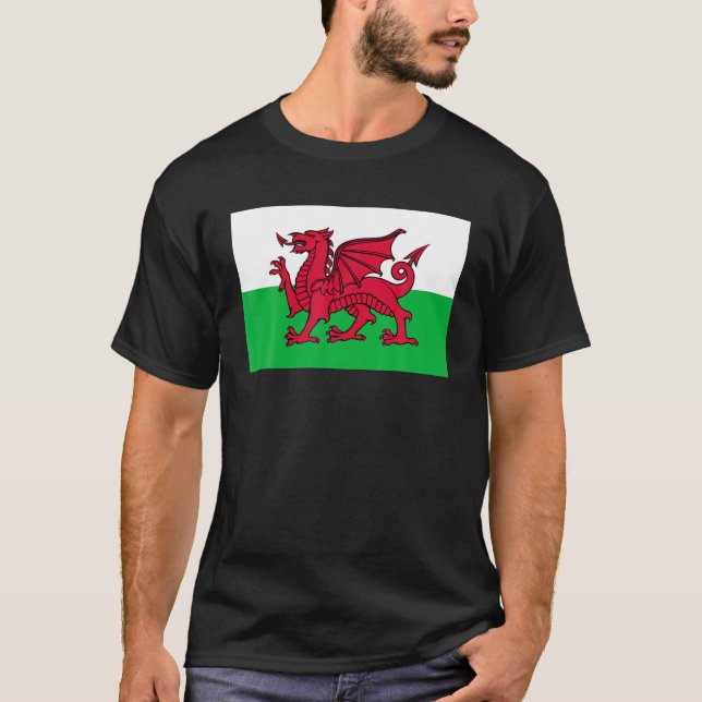 Camiseta Wales Welsh A Dragon Flag (Frente)