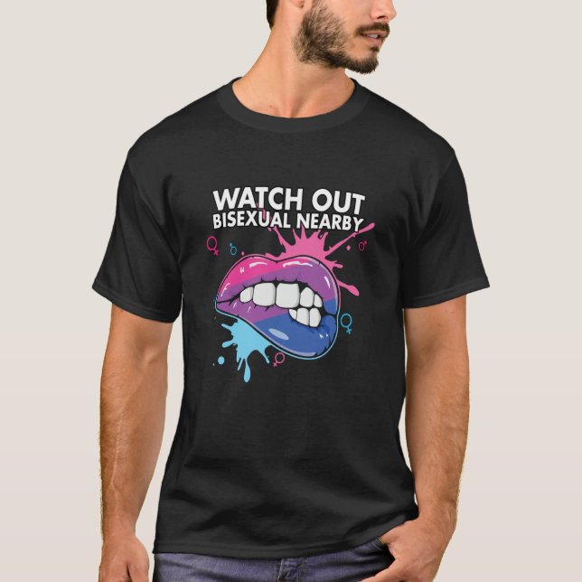 Camiseta Watch Out Bisexual NearBi Bisexual Pride Bisexuali (Frente)