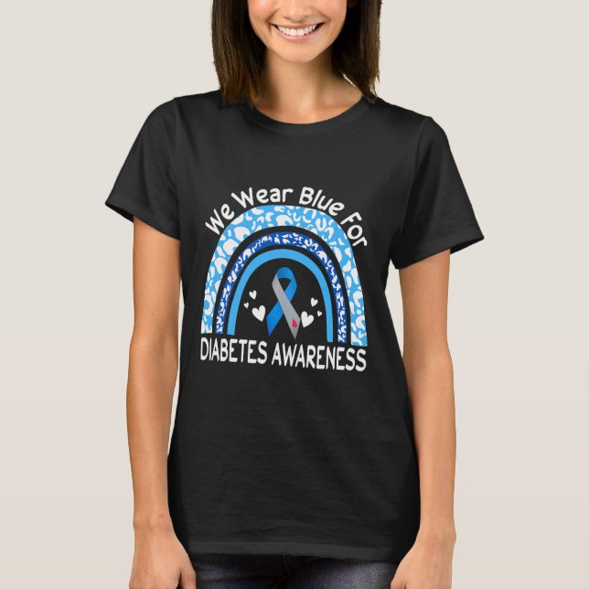 Camiseta We Wear Blue For Diabetes Awareness Rainbow Leopar (Frente)