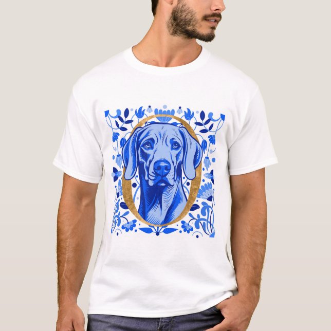 Camiseta Weimaraner peering thru the letter "O" in Gold (Frente)