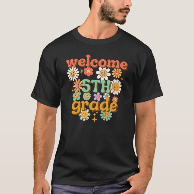 CAMISETA WELCOME 5TH GRADE, BACK TO SCHOOL FIRST DAY SCHOOL (Frente)