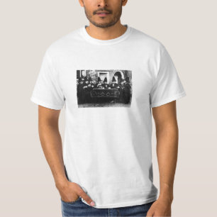 Camiseta Welsh Witches - Vintage do Tea Party