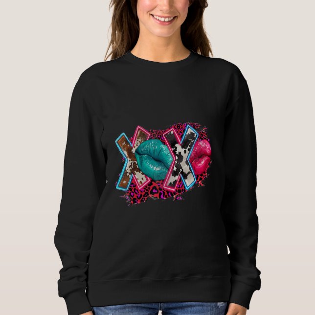 Camiseta Western Xoxo Lip Cowhide Leopard Valentine's Day (Frente)
