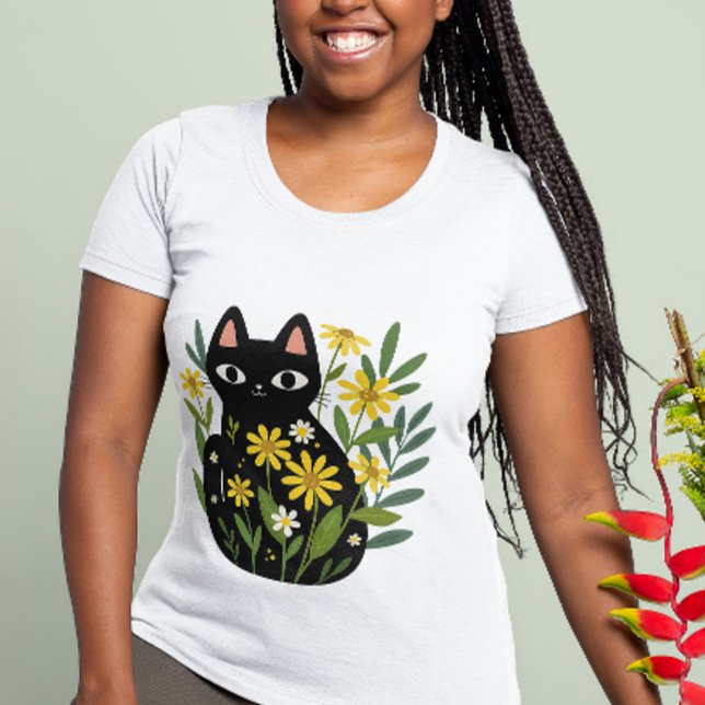 Camiseta Whimsical Black Cat with Yellow Flowers  (black cat t-shirt)