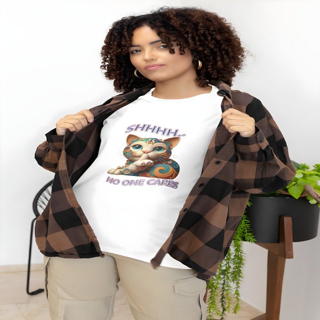 Camiseta Whimsical Cat Whispers Ninguém Se Preocupa (Criador carregado)