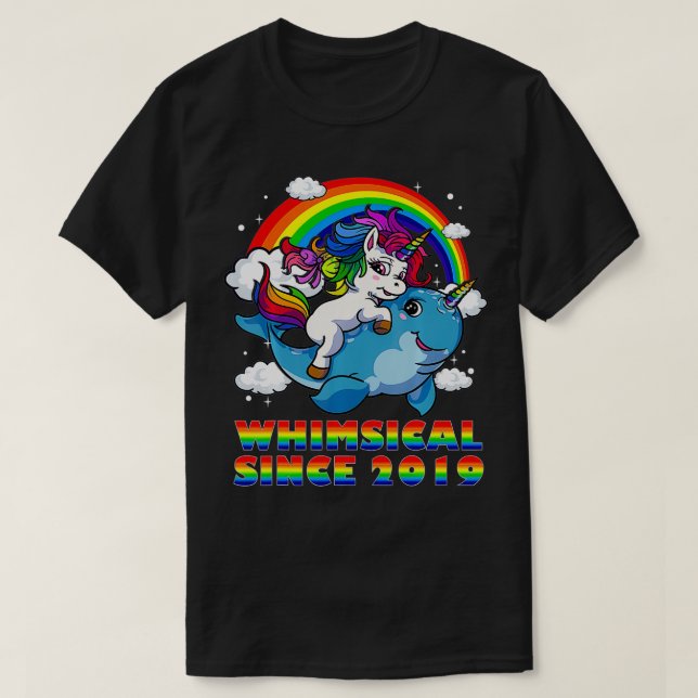Camiseta Whimsical Desde 2019 Unicorn e Narwhal segundo Bir (Frente do Design)