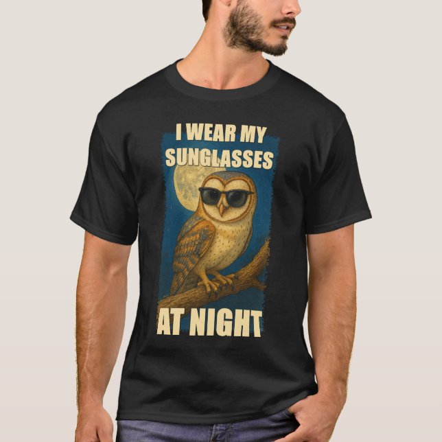 Camiseta Whimsical Owl in Sunglasses - ELGIS (Frente)