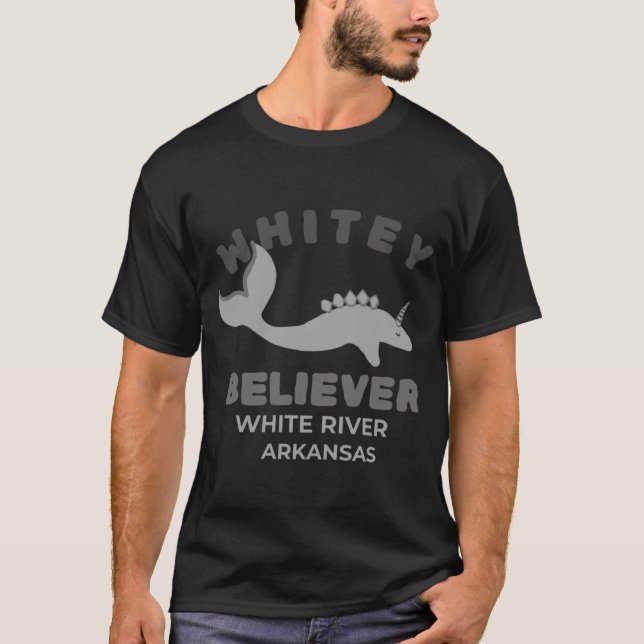 Camiseta Whitey river monster Arkansas (Frente)