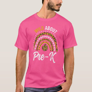 Camiseta Wild About Pre K Teacher Rainbow 1