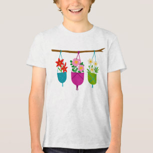 Camiseta WILDFLOWERS: Trio Botânico em Plantadores de Pé