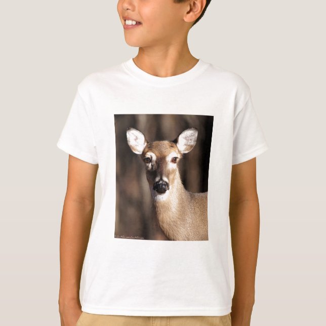 Camiseta Wildlife Whitetail Deer Doe Portrait (Frente)
