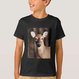 Camiseta Wildlife Whitetail Deer Doe Portrait
