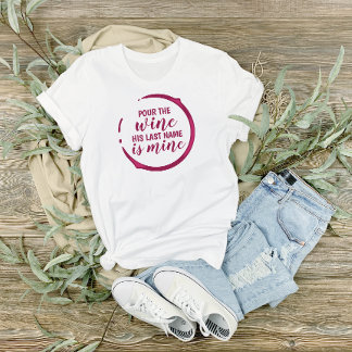 Camiseta Wine-Themed Bride