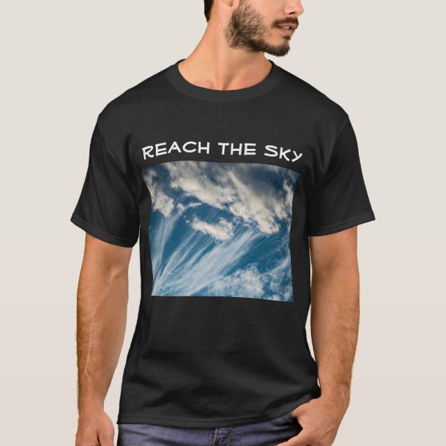 Camiseta Wispy Cirrus Clouds and Blue Sky - Skyscape Fine A (Frente)