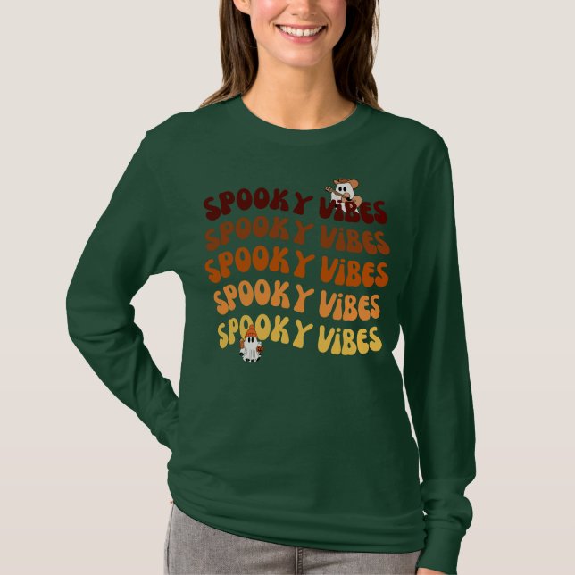 Camiseta Witchy Outubro Vibes Halloween Tee (Frente)