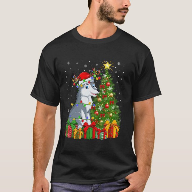 Camiseta Wolf Xmas Tree Lighting Santa Hat Wolf Natal (Frente)