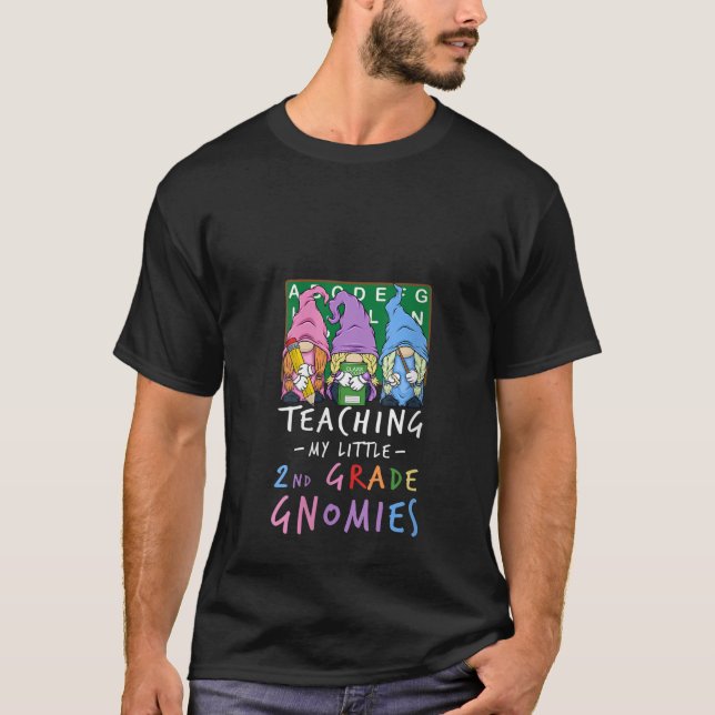 Camiseta Womens 2nd Grade Teacher Gnome Teaching My Little  (Frente)