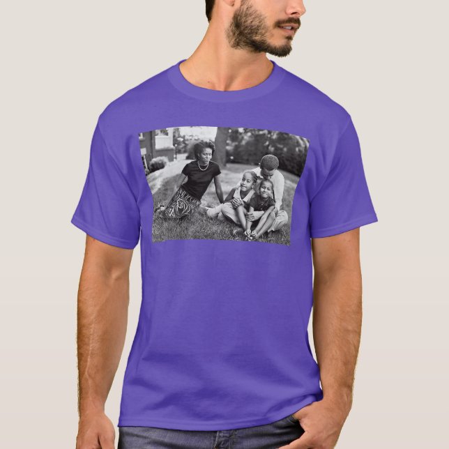Camiseta Womens Barack Obama Young with Kids and Michelle V (Frente)