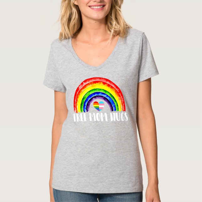 Camiseta womens Free Mom Hugs Rainbow Heart LGBT  (Frente)