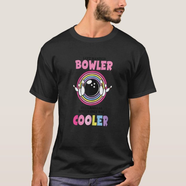 Camiseta Womens Funny Left Handed Bowler Design For Her Bow (Frente)